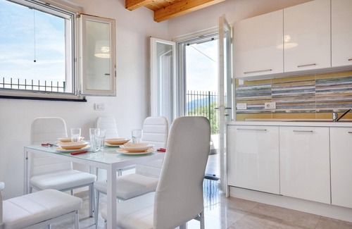 Cogorno House | 2 bedroom nice home in Cogorno