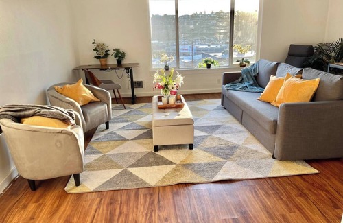 Queen Anne House | 2 bedroom Place in Queen Anne
