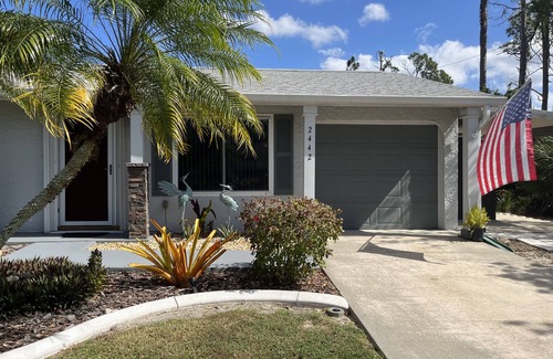 Port Charlotte House | 2 bedroom pool house Port Charlotte. Close to shopping.n