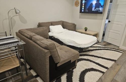 Sage Hill Apartment | 2-bedroom private entrance suite with full kitchen