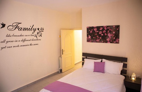 Amman Apartment | 2 Bedroom + Private Entrance & Parking With Yard