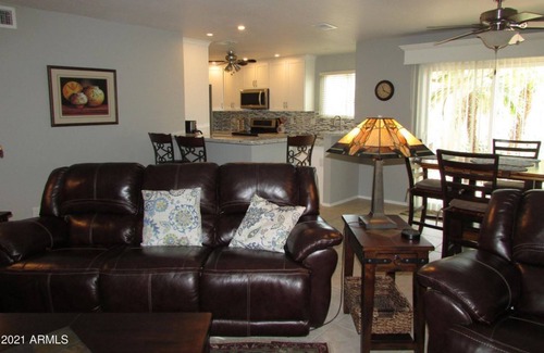 Cottonwood Apartment | 2 Bedroom Single family 72925 by Houzlet