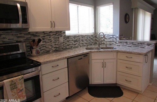 Cottonwood Apartment | 2 Bedroom Single family 72925 by Houzlet