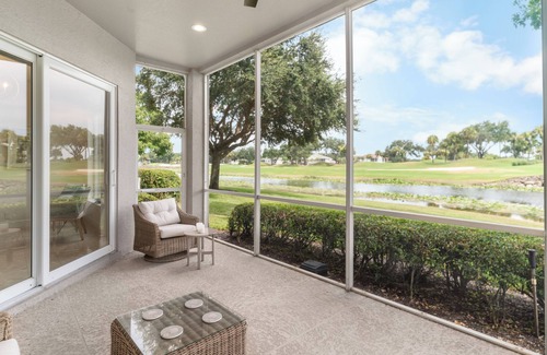 Central Naples Condo | 2-bedroom/Single story Naples condo in the private community of Kensington
