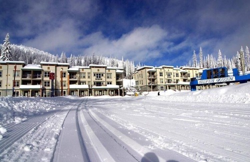 Silver Star Mountain Condo | 2 Bedroom Ski In/Ski Out Overlooking Silver Queen Chair
