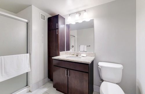 White Plains Apartment | 2 Bedroom Steps from Metro-North to NYC