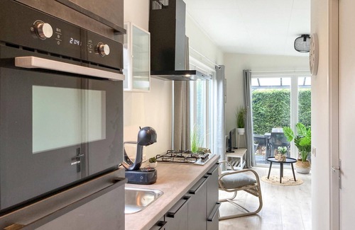 Heinkenszand House | 2 bedroom stunning home in Heinkenszand