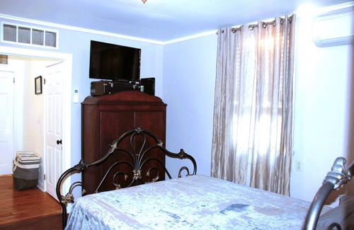 Saint Claude Bed & Breakfast | 2 Bedroom Suite on second floor