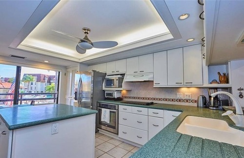 Tierra Verde House | 2 Bedroom Townhome 93957 by Houzlet