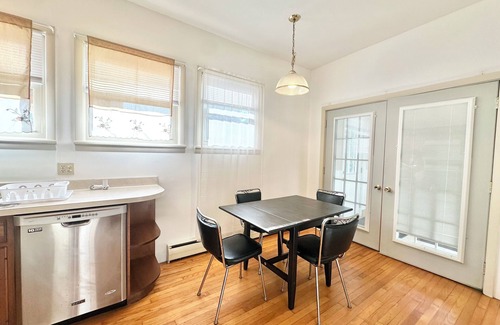 Danville House | 2 Bedroom Unit 5 Min to Walk GMC
