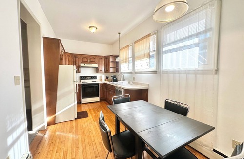 Danville House | 2 Bedroom Unit 5 Min to Walk GMC