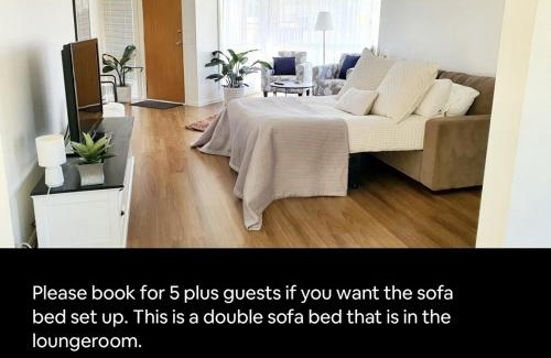 Mount Clear House | 2 Bedroom Unit with Garage and Backyard - Only minutes to Sovereign Hill and Ballarat CBD - Sleeps 1 to 6
