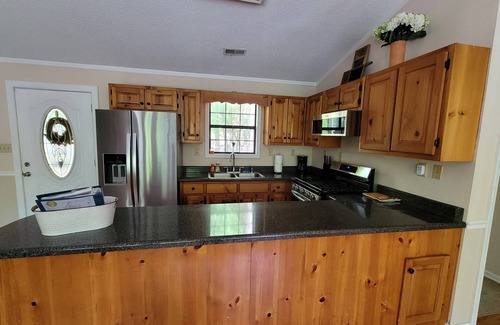 Ellijay House | 2-bedroom vacation home just 6 minutes from town.
