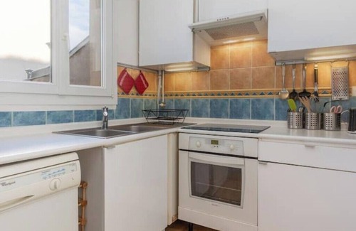 Saint-Louis Apartment | 2-bedroom . Very Close to Paris (Vincennes)