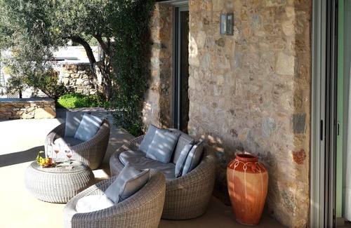 Grambia Villa | 2-Bedroom Villa with private garden
