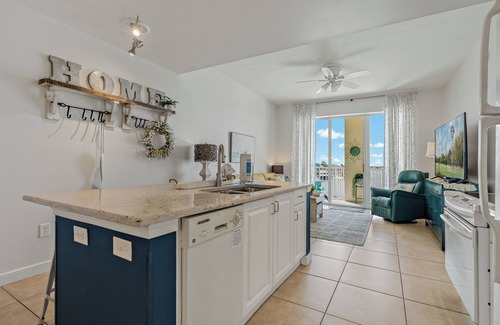 St. Petersburg - Clearwater Condo | 2 Bedroom Waterfront Condo in St Pete with Spectacular Views from Private Deck