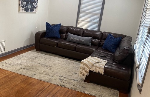 Memphis House | 2-Bedroom White House with comfort stay