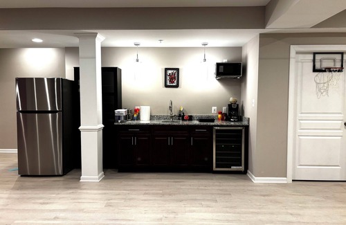 Urbana House | 2 bedrooms 1 bath rental unit