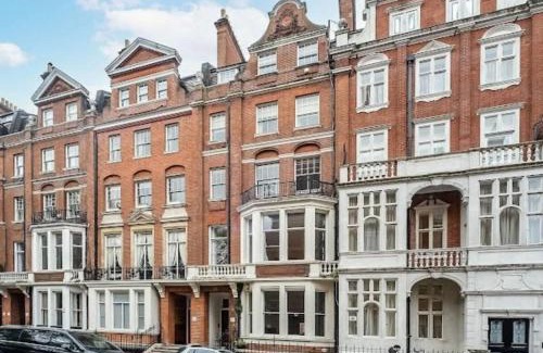 Brompton & Hans Town Apartment | 2 bedrooms 2 bathrooms Harrods