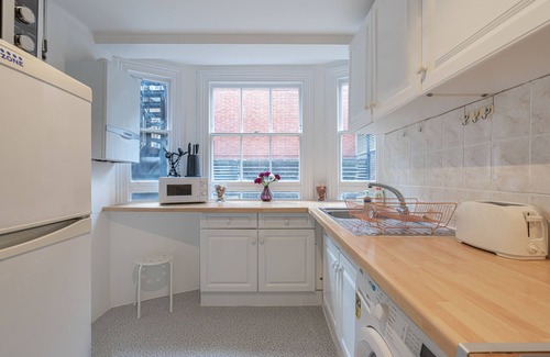 City of Westminster Apartment | 2 Bedrooms Apartment next door to Selfridges