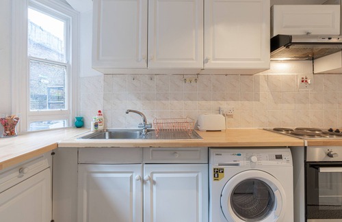 City of Westminster Apartment | 2 Bedrooms Apartment next door to Selfridges