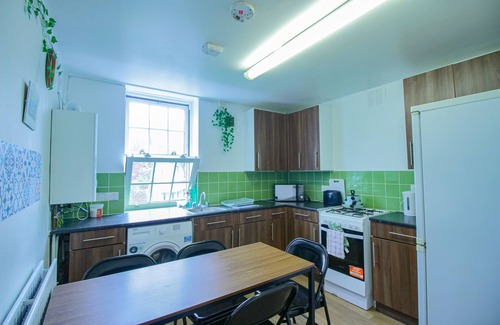 Cordwainer Apartment | 2 Bedrooms Apartment, Short Walk to King’s Cross St. Pancras Station