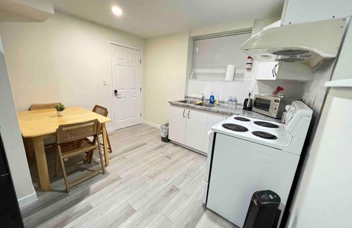 Vancouver South Apartment | 2 Bedrooms basement Suite Vancouver/self check in