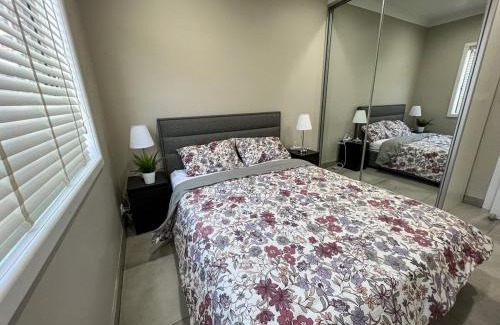 Werrington House | 2 bedrooms Entire Granny Flat in Werrington