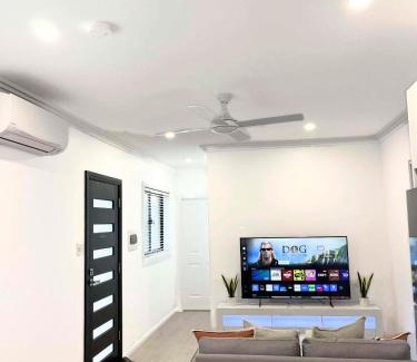 Moss Vale House | 2 Bedrooms Minimalist Home in Moss Vale