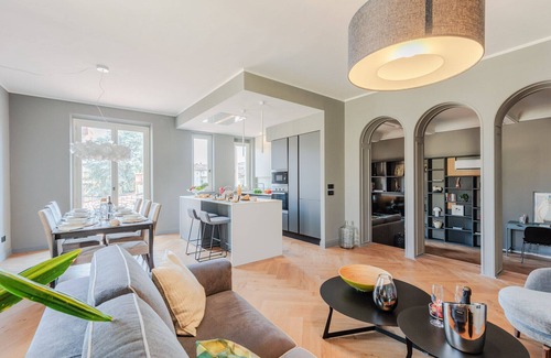 Lucca Historical Center Apartment | 2 bedrooms Modern Penthouse with View in Lucca
