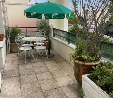 Quartier de Becon Apartment | 2 BEDROOMS & TERRACE with BBQ COURBEVOIE PARIS