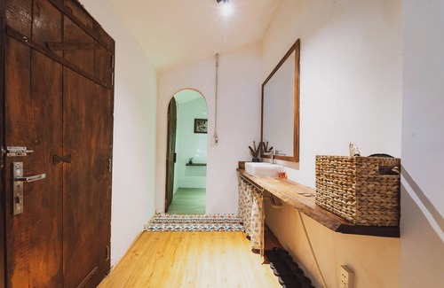 District 1 Apartment | 2 Beds-Quiet-Cozy-60sqm w/Balcony In District 1