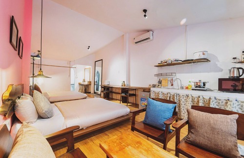 Downtown Ho Chi Minh City Apartment | 2 Beds Saigon Retro Stay In District 1