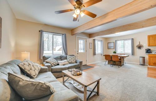 Higgins Lake House | 2 Blocks to Higgins Lake Family-Friendly Home