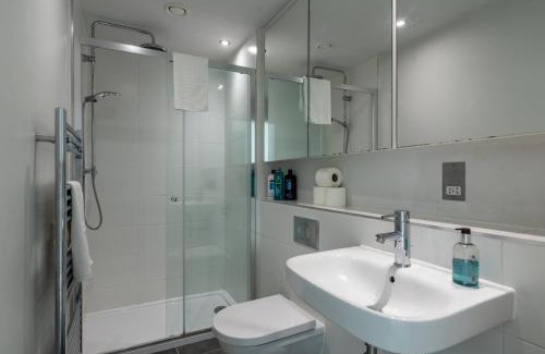 Redcliffe Apartment | 2 BR | Attractions | Hotel like