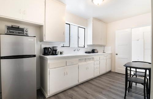 Beverly Hills Apartment | 2-BR by Beverly Hills Steps from Restaurants, Cafes and Shopping