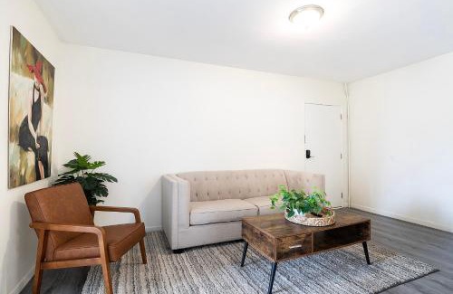 Beverly Hills Apartment | 2-BR by Beverly Hills Steps from Restaurants, Cafes and Shopping