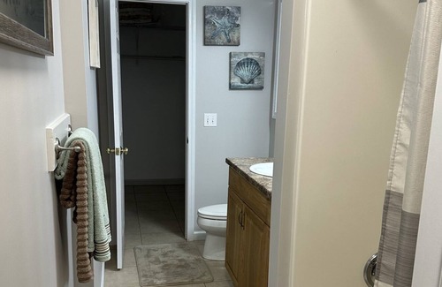 Cleveland Cabin | 2 BR Cabin w/2 King Beds by Pond and in the Heart of Wine Country