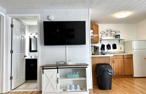 Old Orchard Beach Condo | 2 BR condo. 1 min walk to the beach (#105)