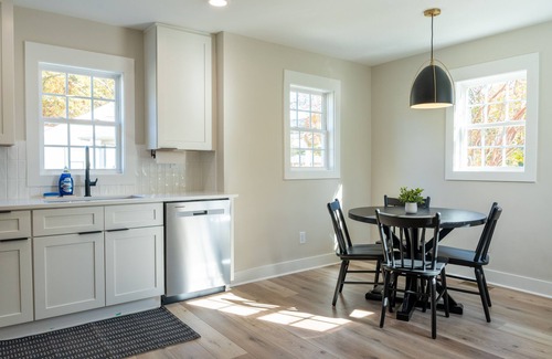 Durham House | 2 BR King Bed Near Duke Hospital & Campus