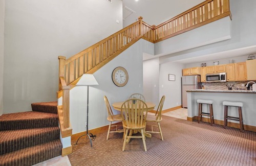Boyne Falls Condo | 2 BR Loft | Ski in/Ski out | Sleeps 8 Guests | Gas Fireplace | Outdoor Patio