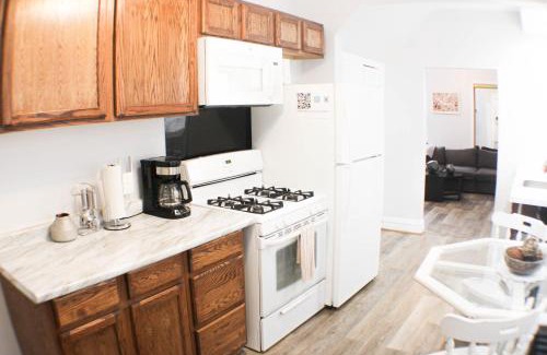 Pittsburgh Apartment | 2 BR - Off Street Parking - Amazing View Nearby