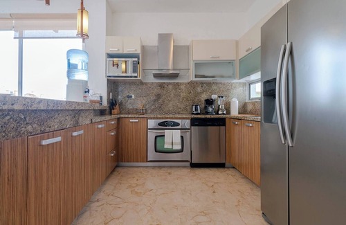 Zazil-ha Condo | 2 BR Penthouse - Beachside - Casa del Mar