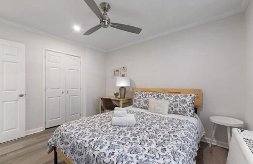 Downtown Atlanta House | 2 BR, Prime Location and City Views, Private Porch