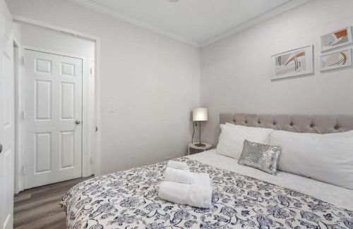 Downtown Atlanta House | 2 BR, Prime Location and City Views, Private Porch
