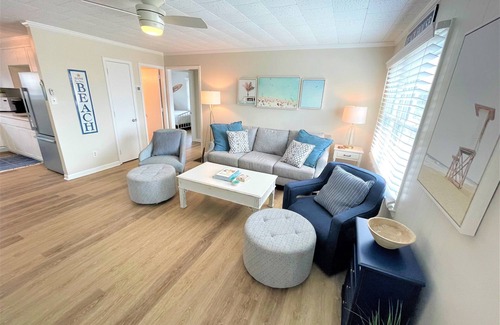 Emerald Isle House | 2 BR steps from beach access, dog-friendly NO FEE!
