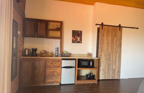 San Antonio de las Minas Cabin | 2 Cómodas habitaciones independientes con terraza y bonita vista al valle.