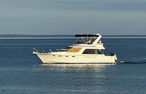 Bay Harbor Boat Rental | 2 Cabin Classic Yacht in Petoskey's Bay Harbor