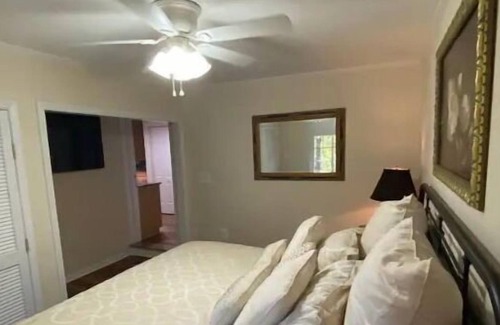 Townville Cabin | 2 cabins Lake Hartwell near Clemson and Greenville