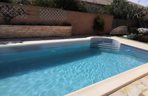 Portiragnes House | 2 Chambres avec piscine et spa au calme, mer à proximité.